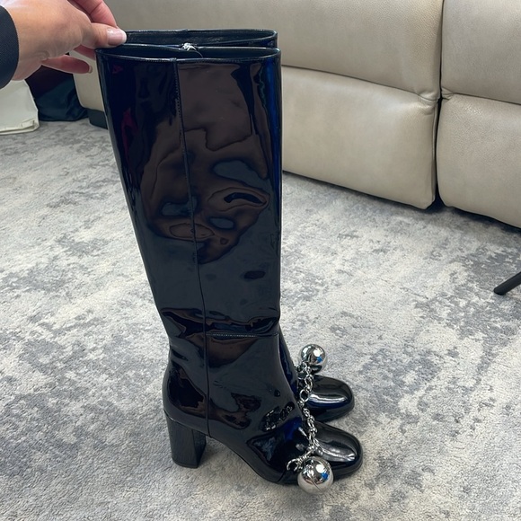 New Longchamp Ball & Chain Patent Leather Heeled Boots Designer Sz 36 - Picture 6 of 14